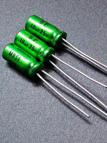 30PCS-Nichicon-MUSE-ES-BP-10uF-25V-audio-electrodeless-electrolytic-capacitor-genuine-spot-10uf-free-shipping.jpg