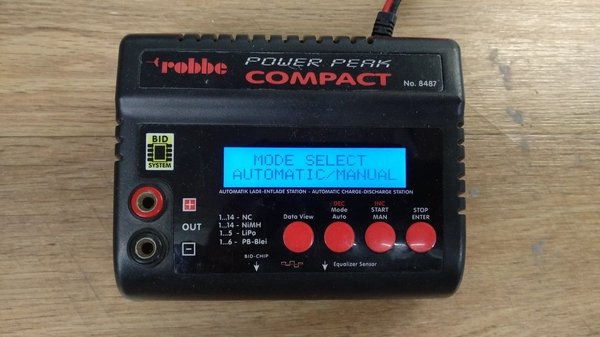 robbe-power-peak-compact-no8487-battery-charger-Ladegeräte.jpg