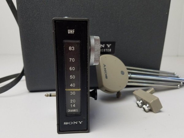 vintage-nos-sony-tv-set-uhf-converter_1_6402c53c469652ae90214a7bf2a997f8(2).jpg