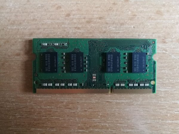 memorie Samsung 4GB (2).jpg