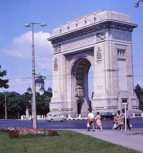 Bucuresti arc_of_triumph_1971_0_159.jpg