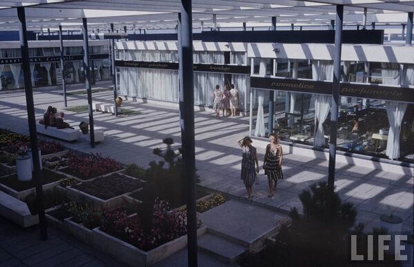 Complex comercial Perla, 1964.jpg