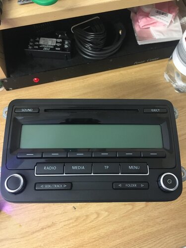 vw stereo 2.jpg